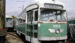 Green trolley 3292