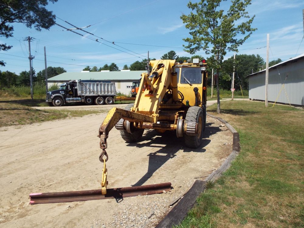 Pettibone Hi-rail crane with coupler