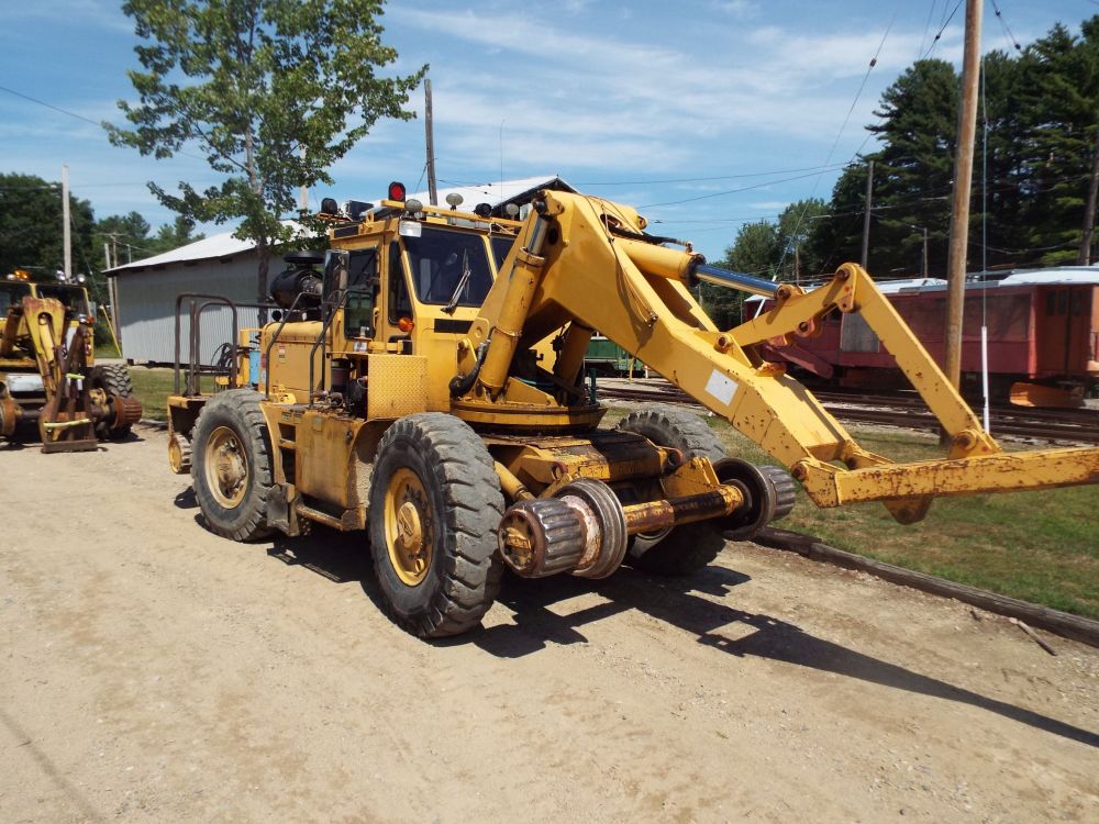 Pettibone Hi-rail crane with coupler