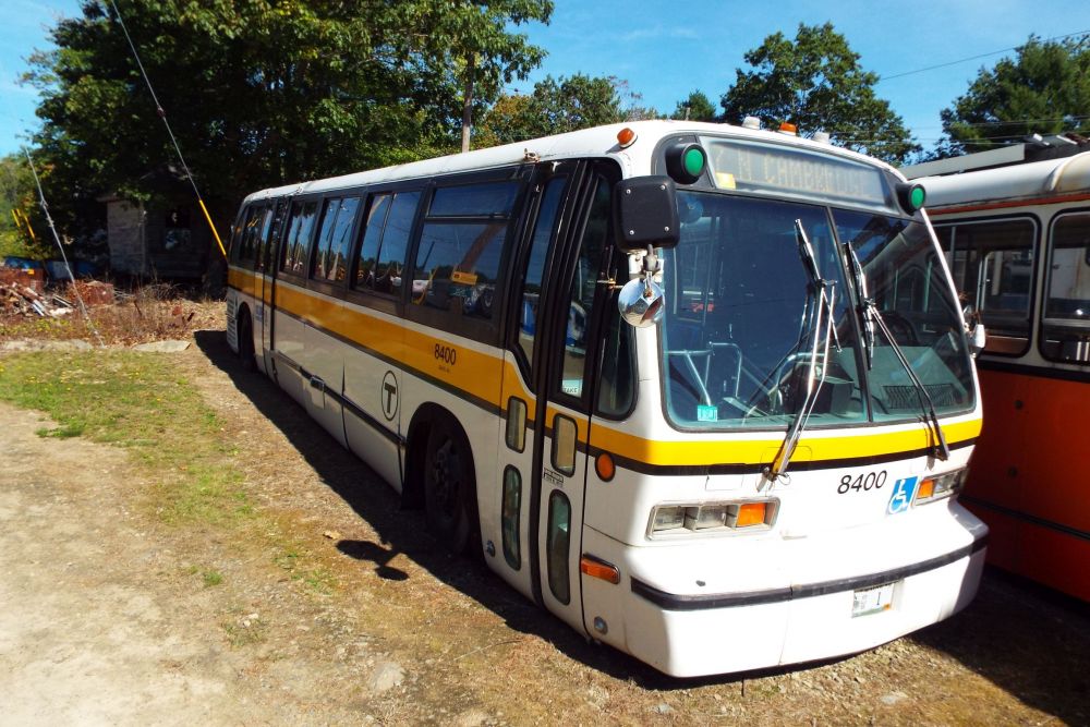 Bus 8400