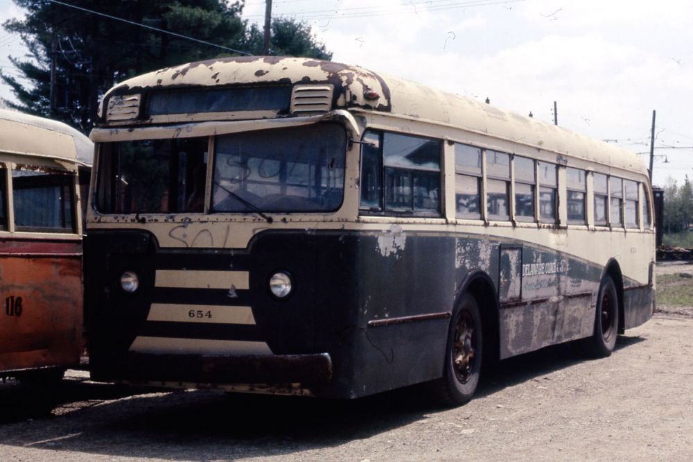 Trolleybus 654
