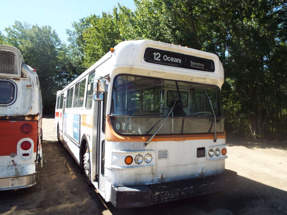 Trolleybus 5148